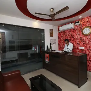 **** Hotel Oyo Flagship Daimond India